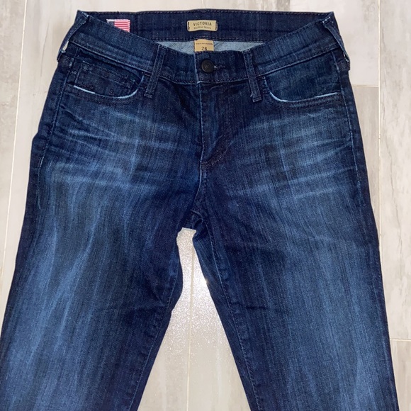 True Religion Victoria Mid Rise Skinny, Made in the USA, 26x33, EUC, $288 MSRP - Picture 11 of 13